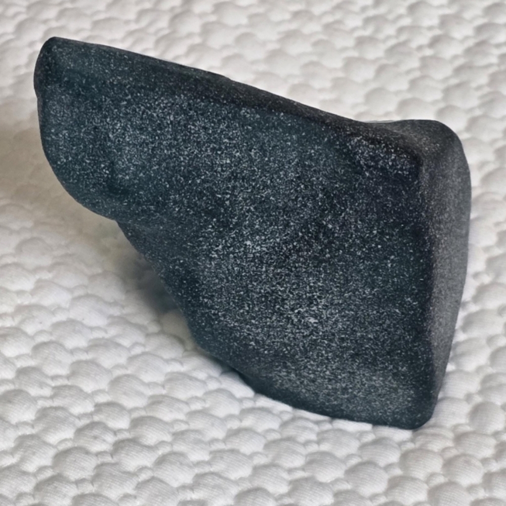 Frosted Etched Sea Glass Sculpture - INUIT - Picture 4 of 9